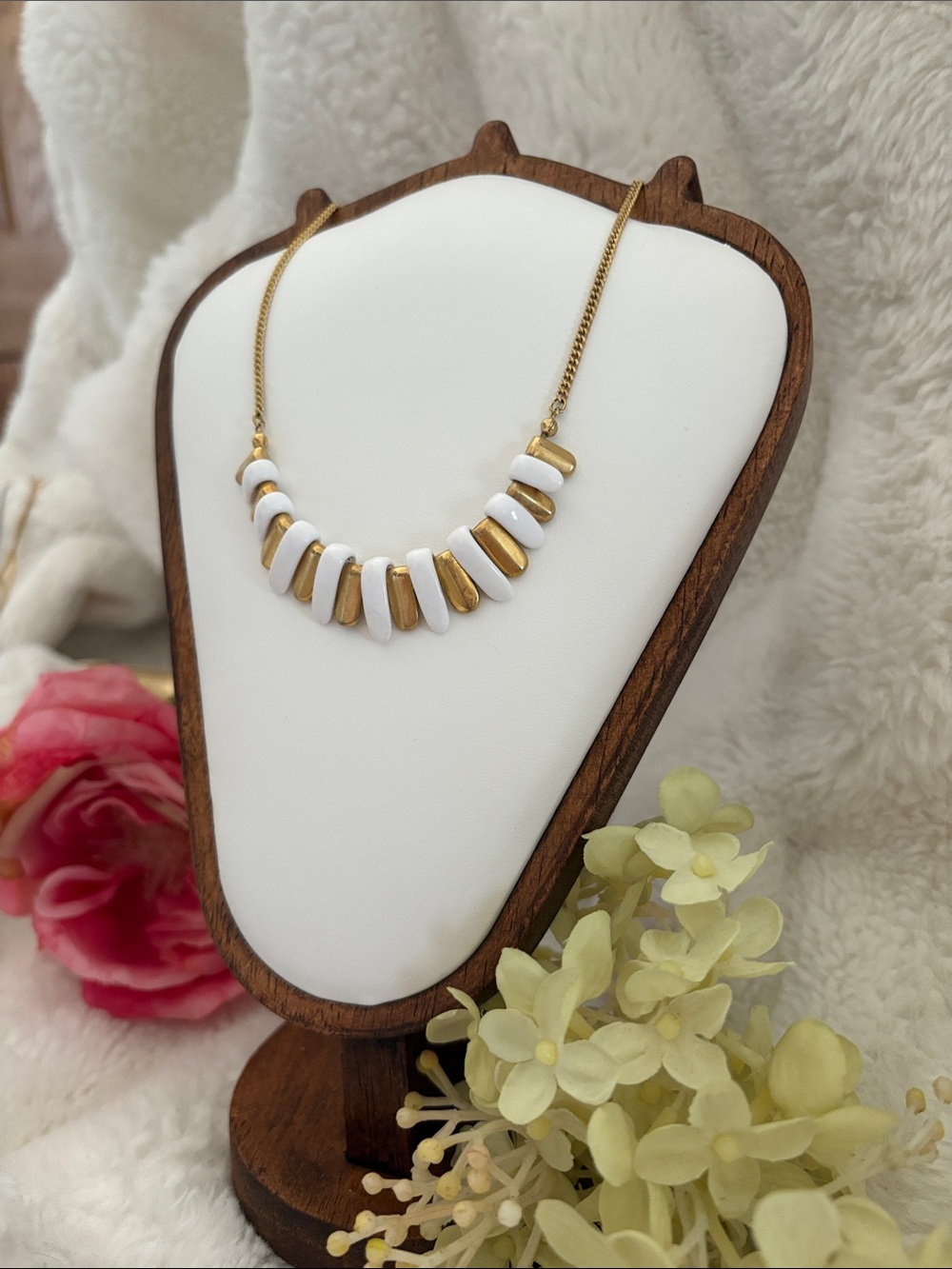Avon Gold and White Beaded Bar Necklace - Women Jewelry - Picture 2 of 5